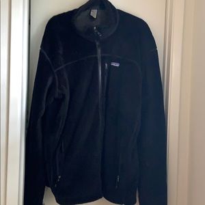 Patagonia men’s black fleece sweater. Like new!